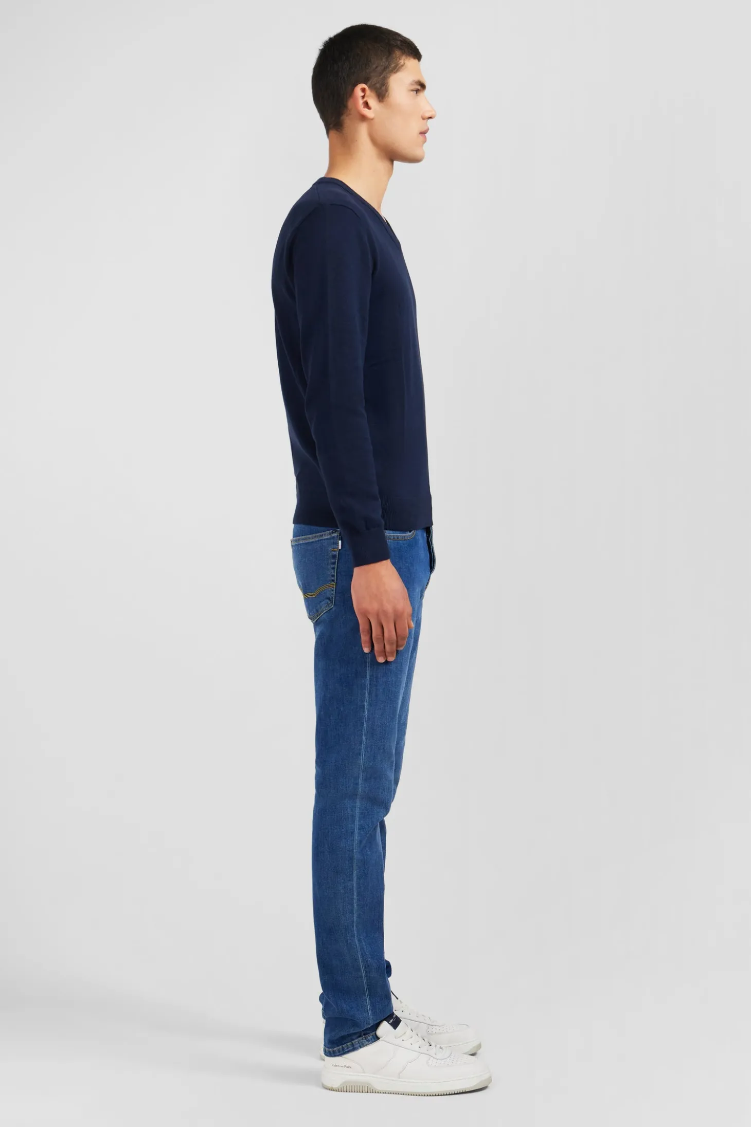 Pull bleu marine à Col V en coton