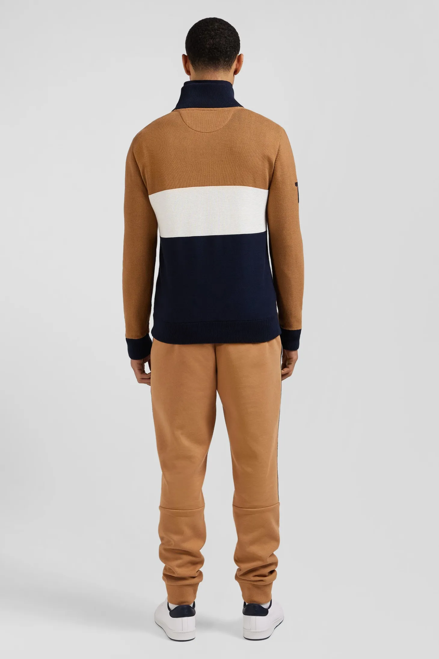 Pull col camionneur zippé colorblock en coton camel brodé coupe Regular