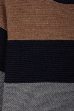 Pull col rond tricolore en coton camel coupe Regular
