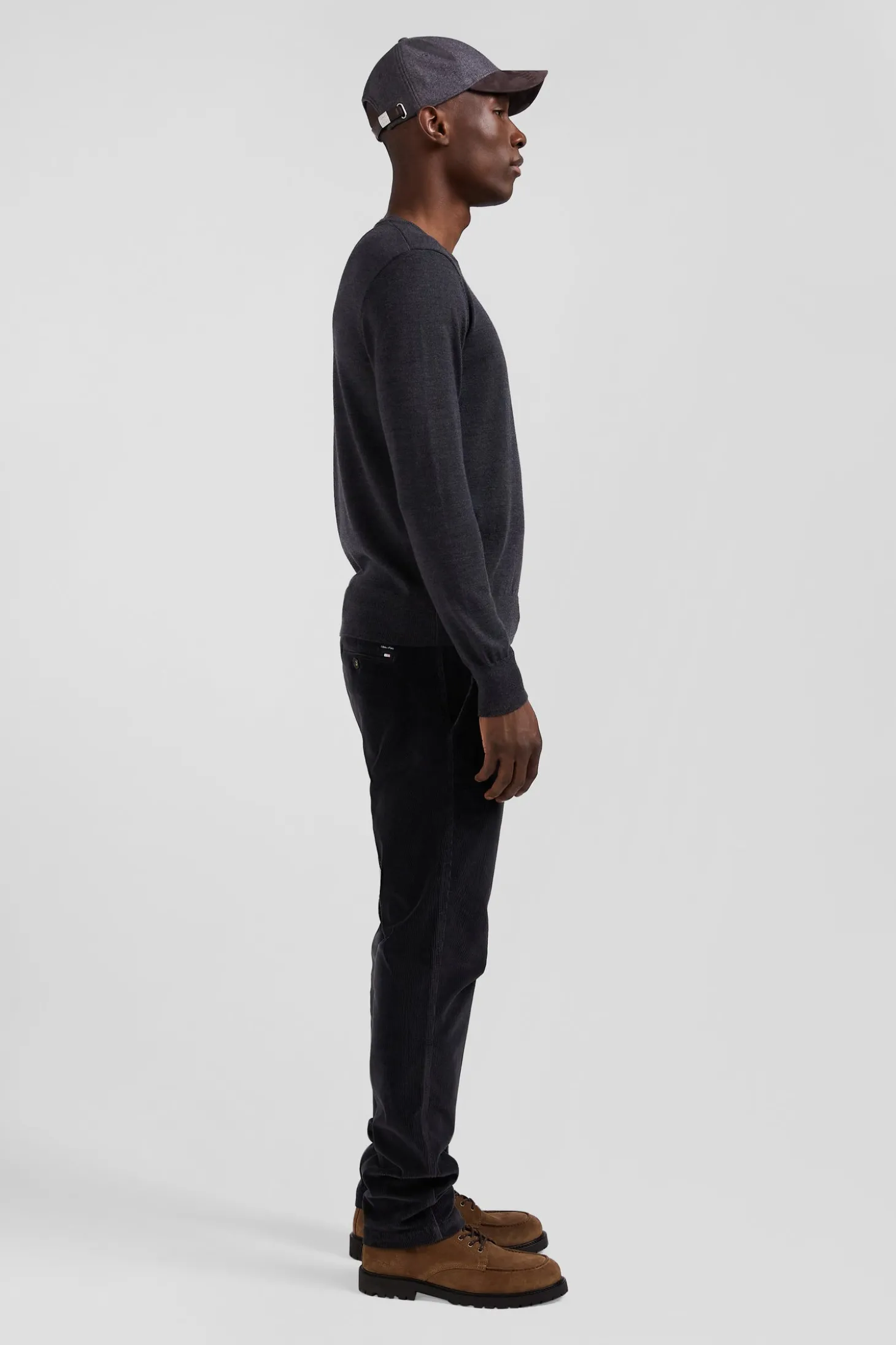 Pull col rond uni en laine mérinos gris anthracite coupe Regular