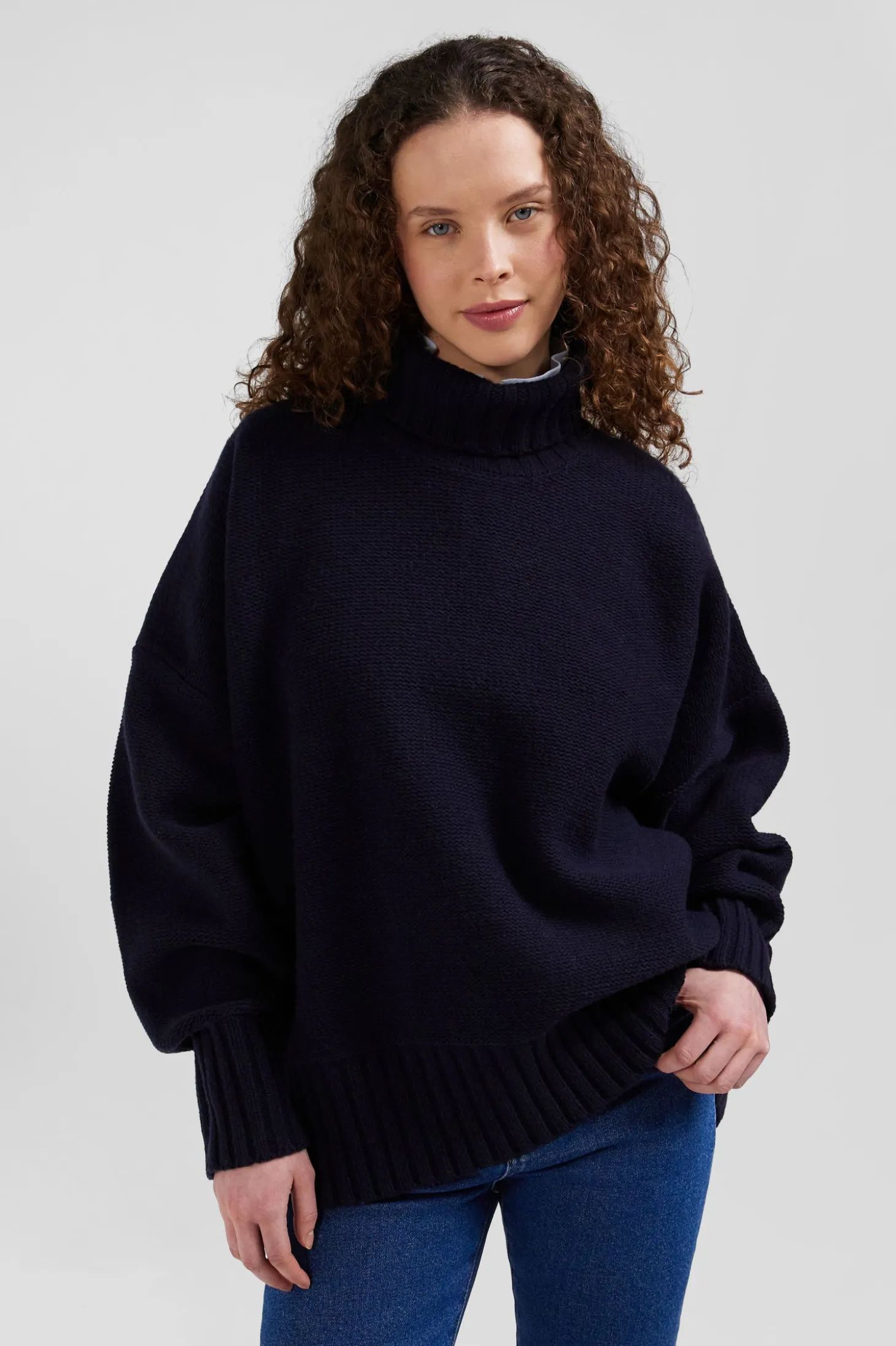 Pull col roulé en laine mélangée bleu marine coupe Oversized