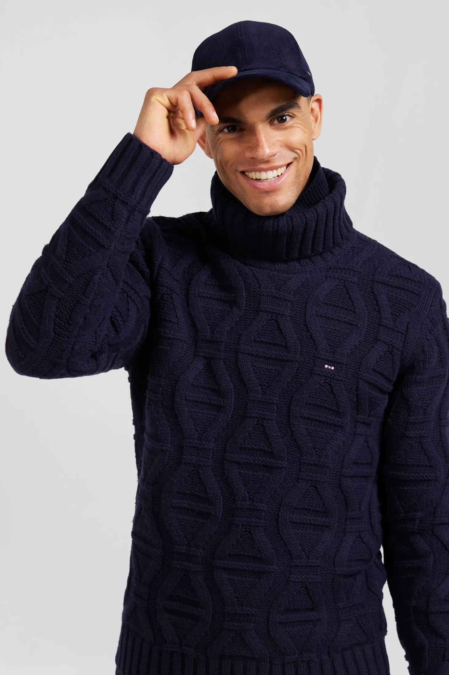 Pull col roulé en laine vierge et polyamide recyclé tricotage 3D marine coupe Regular
