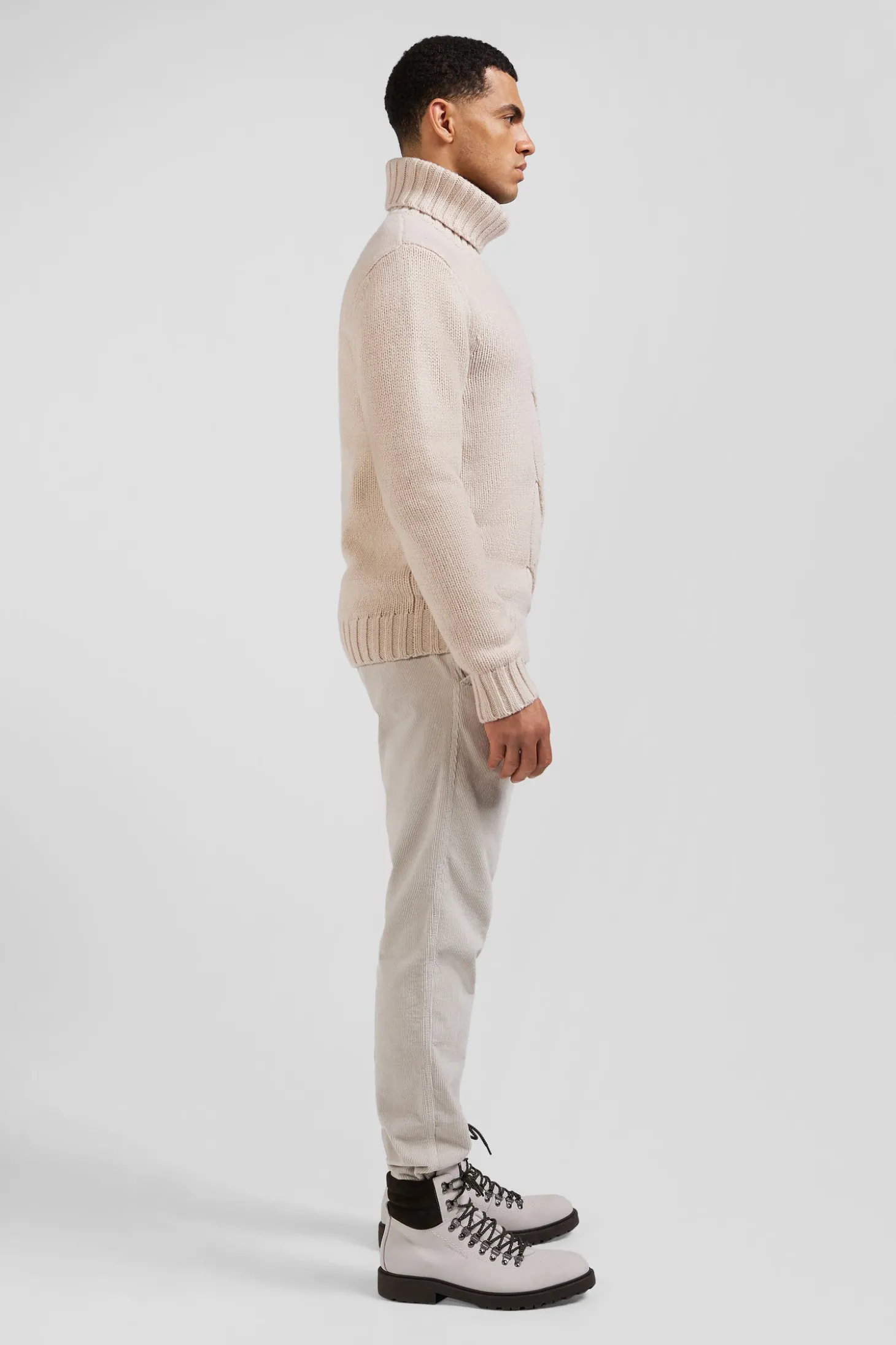 Pull col roulé en laine vierge et polyamide recyclé écru coupe Regular