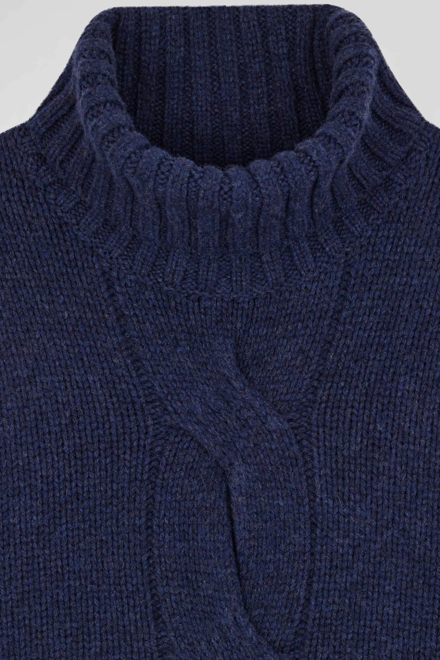 Pull col roulé en laine vierge et polyamide recyclé bleu marine coupe Regular