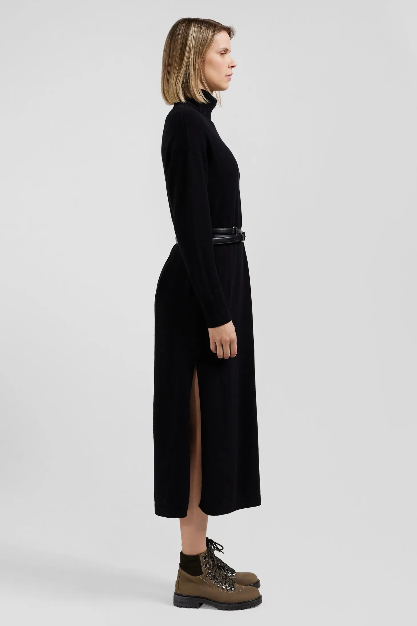 Robe col roulé en laine et coton noire coupe Relaxed