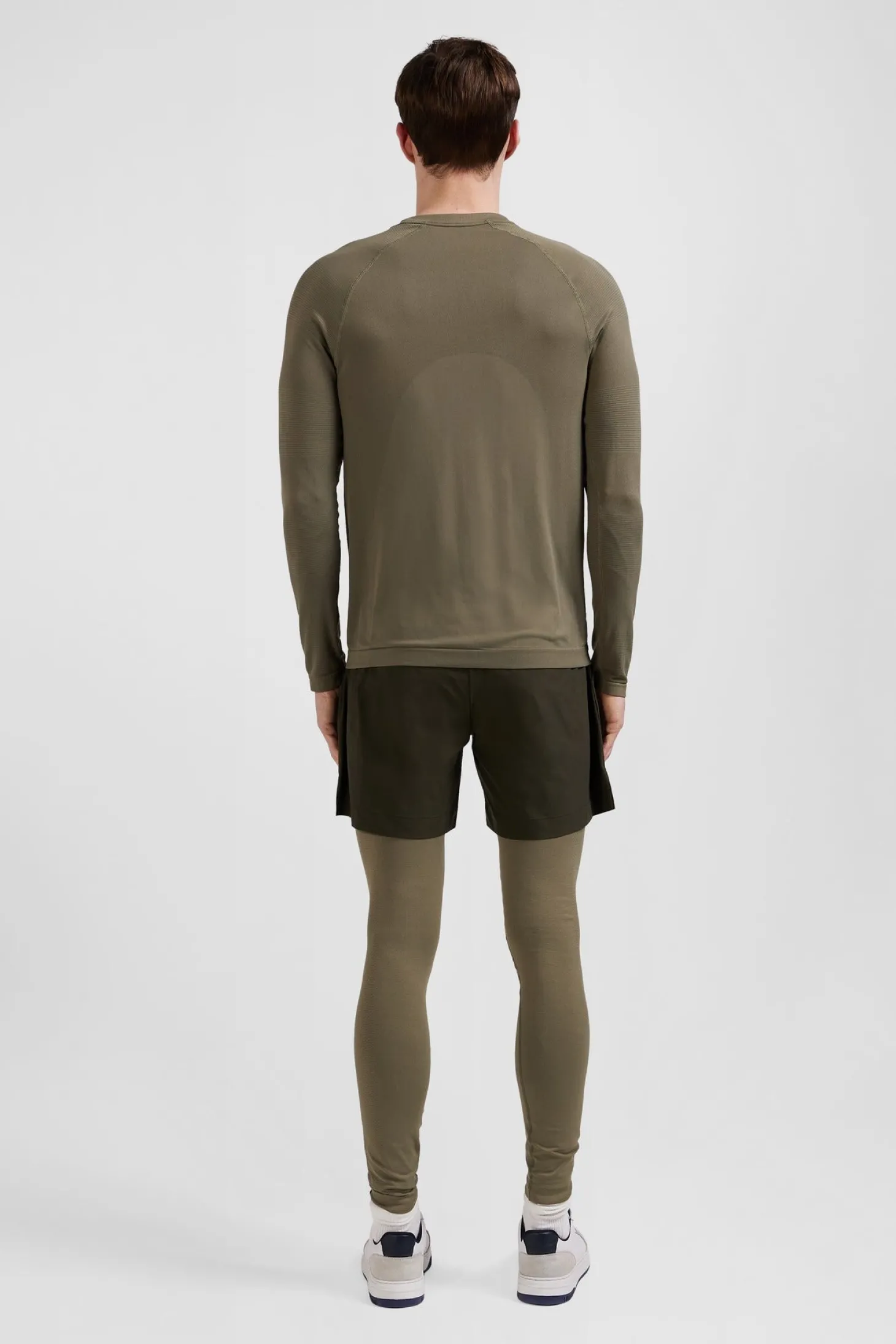 Short de sport kaki