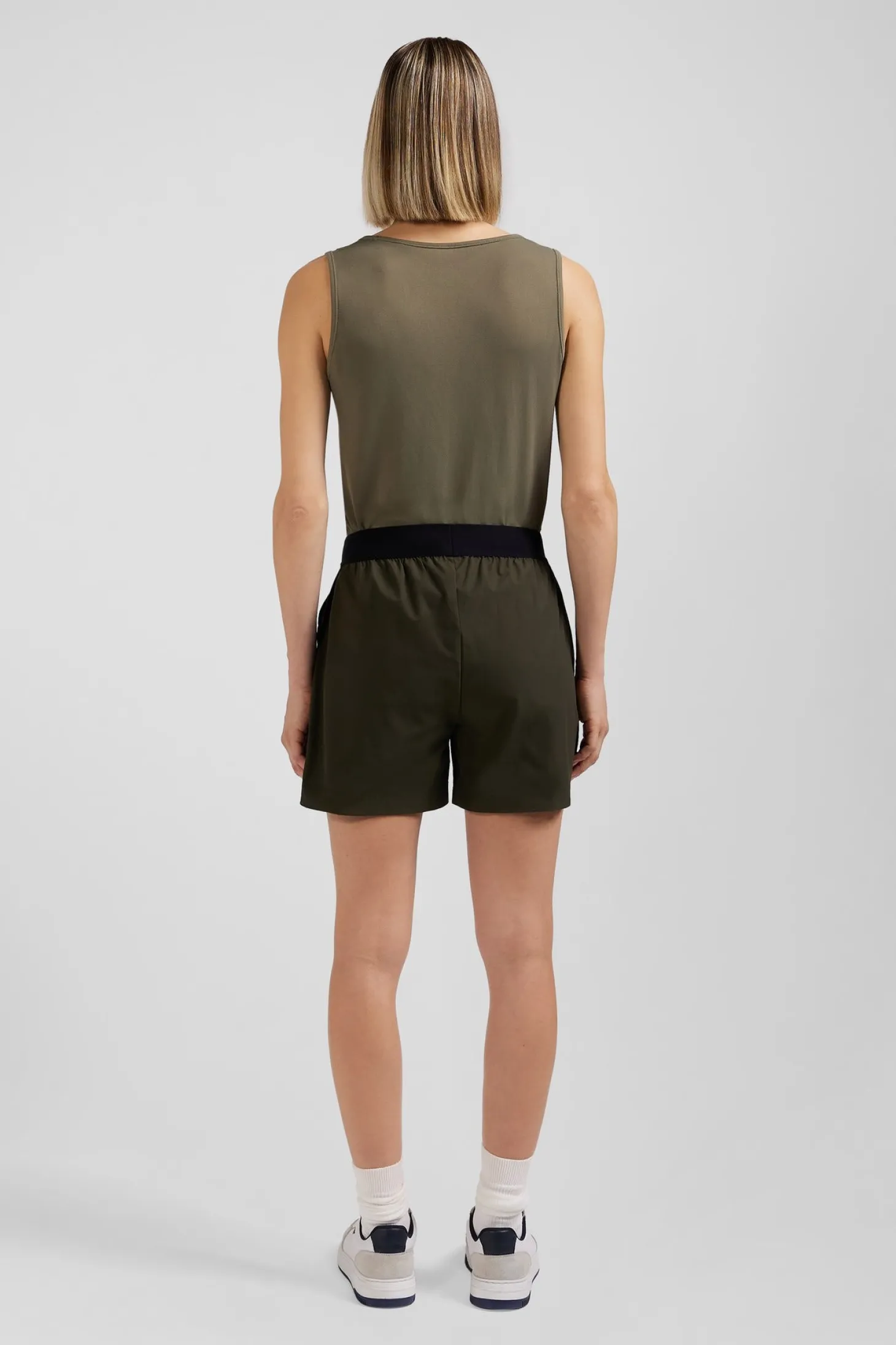 Short de sport kaki