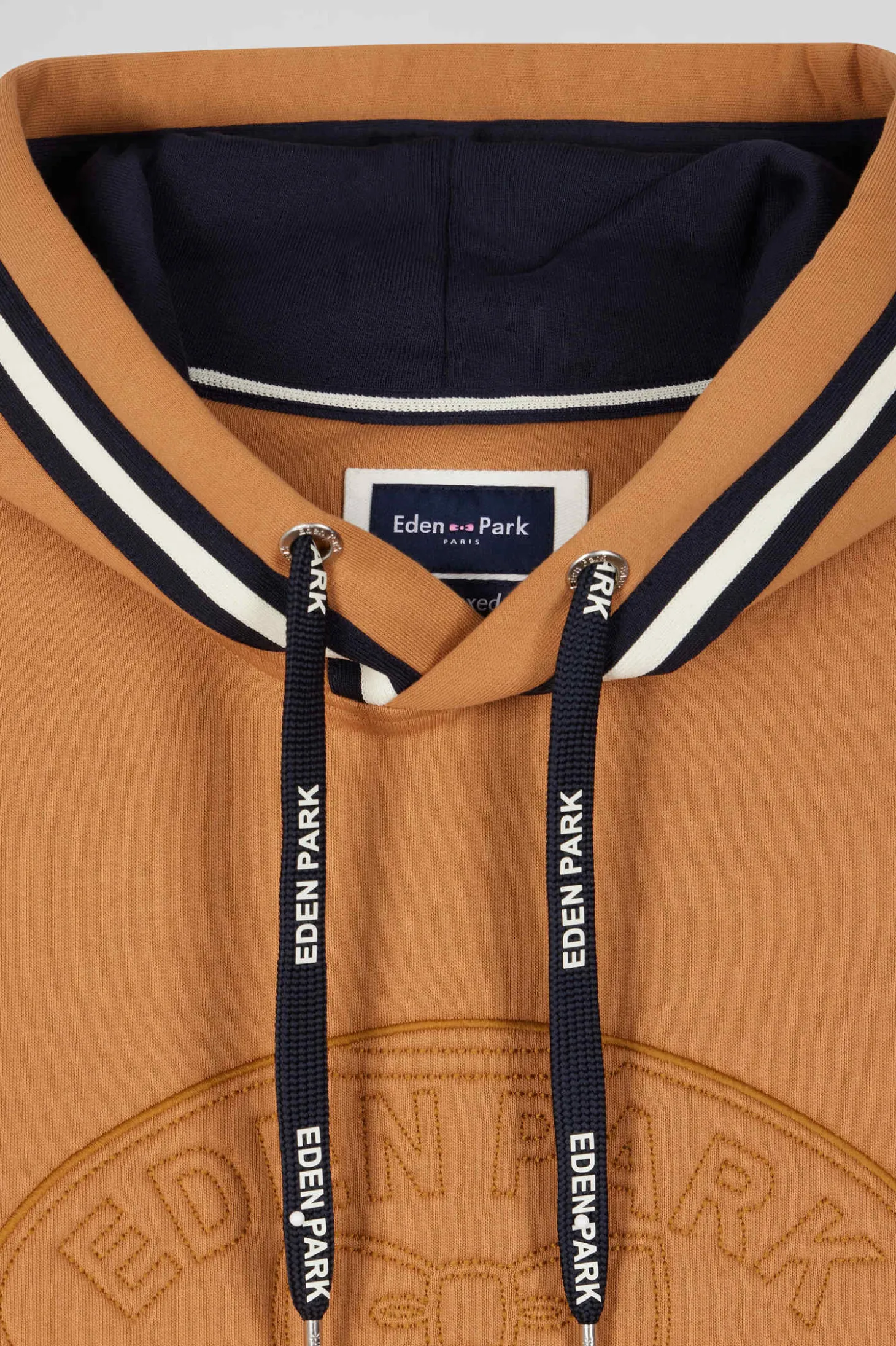 Sweatshirt à capuche en coton mélangé camel broderie matelassée coupe Relaxed