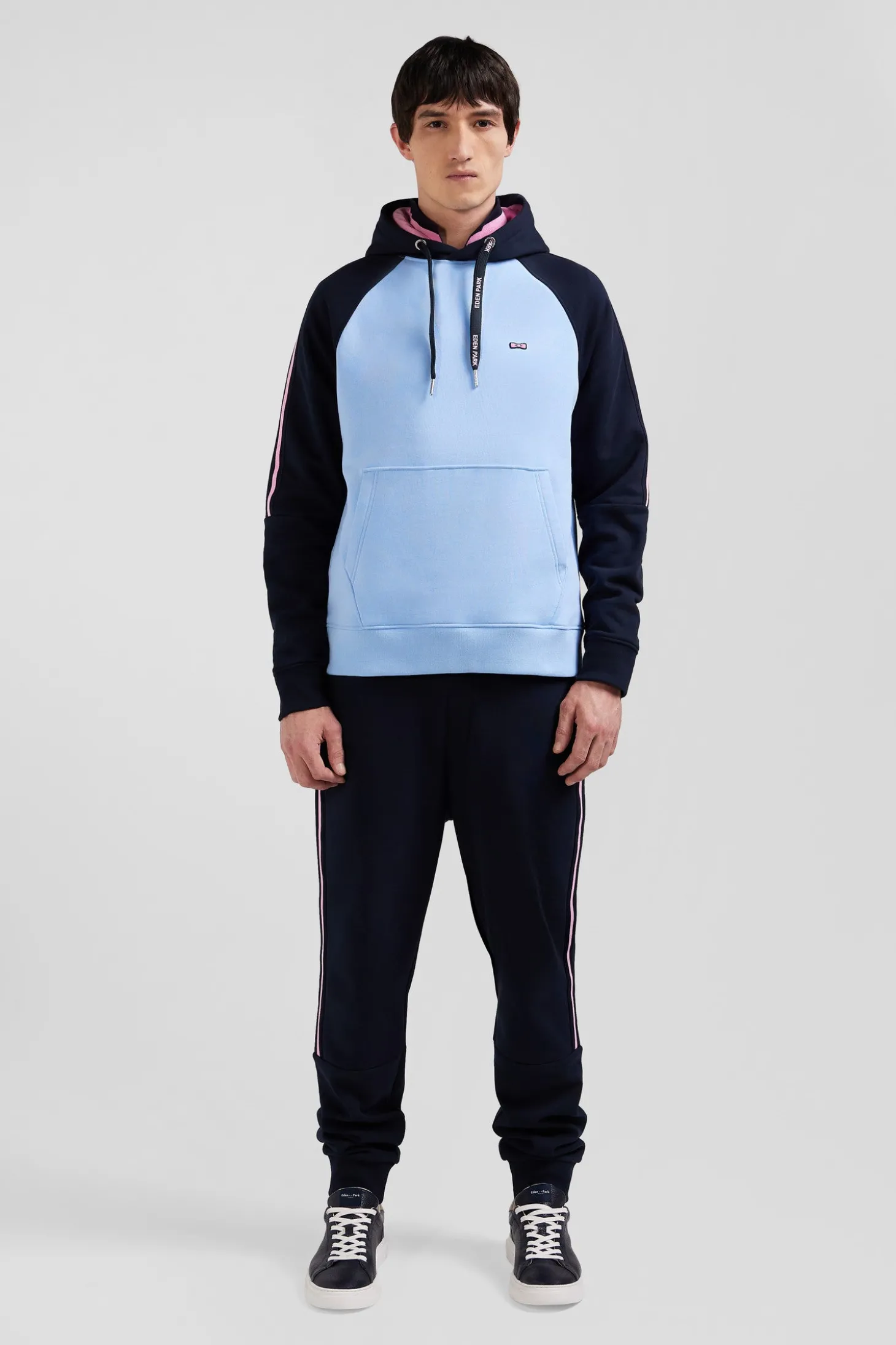 Sweatshirt à capuche en molleton marine et ciel cordons de serrage siglés coupe Relaxed