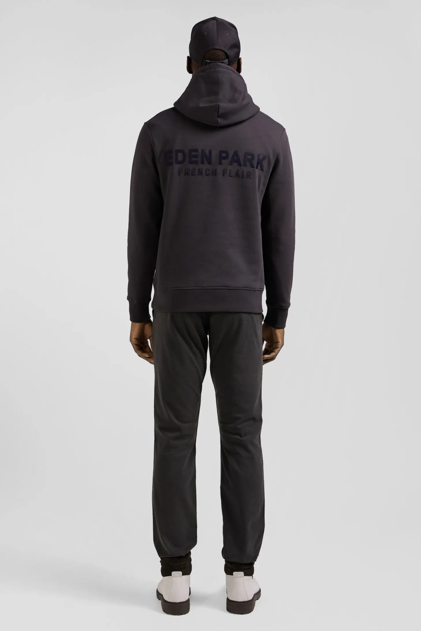 Sweatshirt à capuche en molleton marron broderie Eden Park coupe Regular