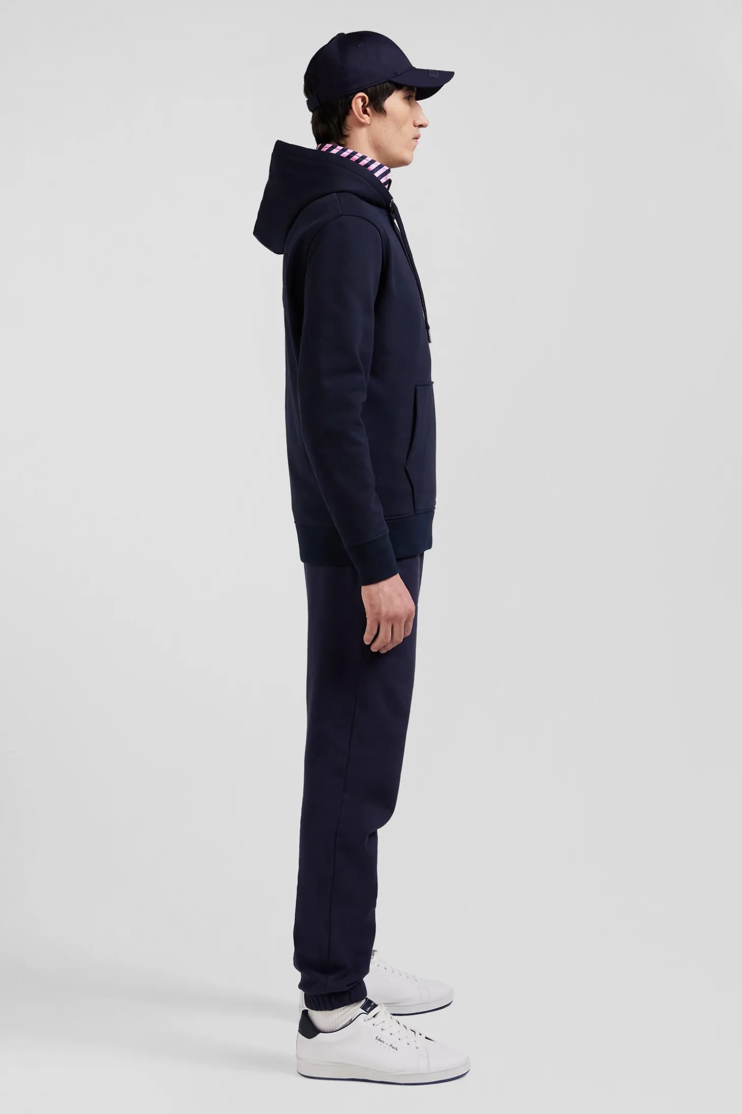 Sweatshirt à capuche en molleton bleu marine broderie Eden Park coupe Regular