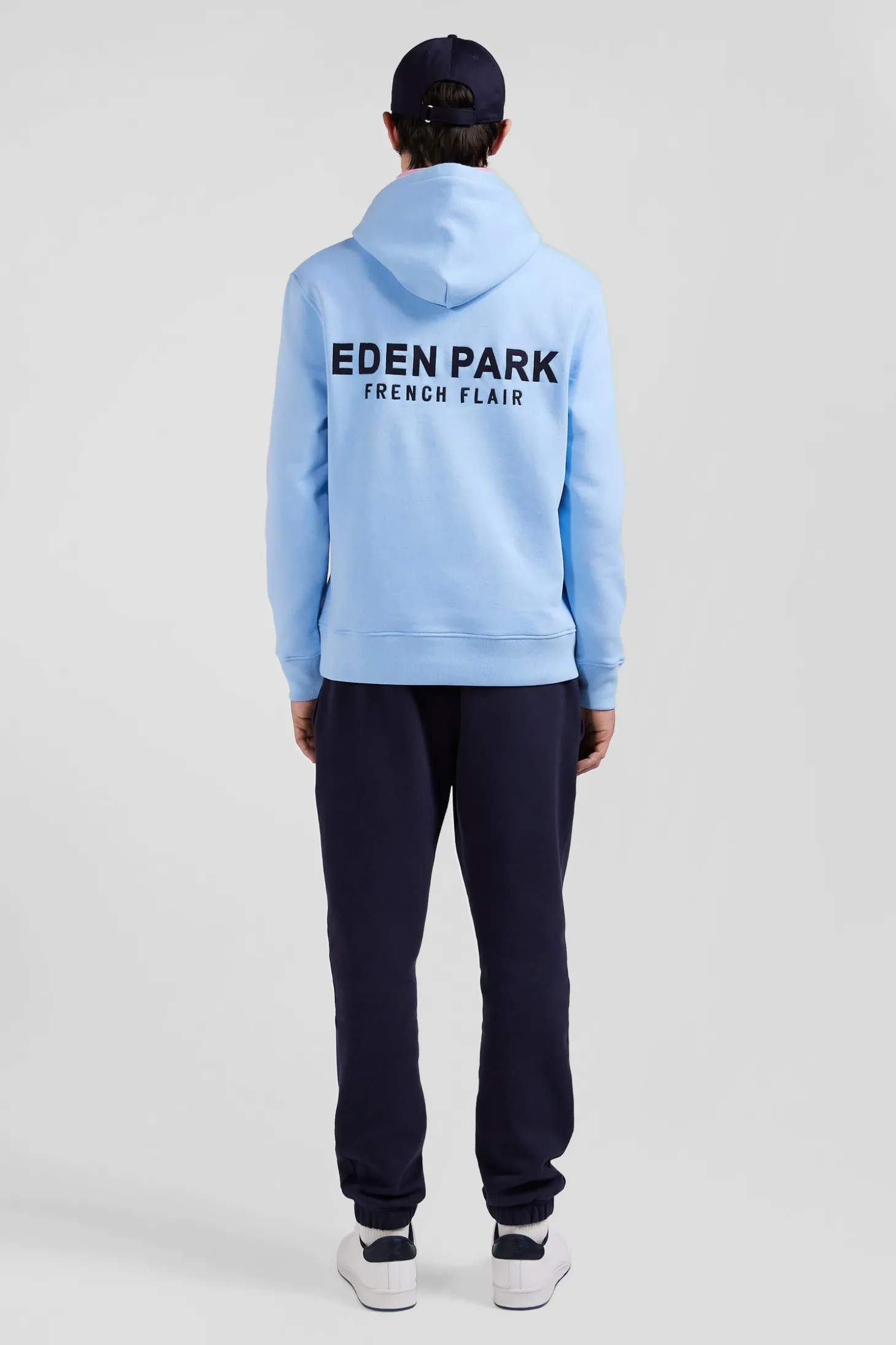 Sweatshirt à capuche en molleton ciel broderie Eden Park coupe Regular