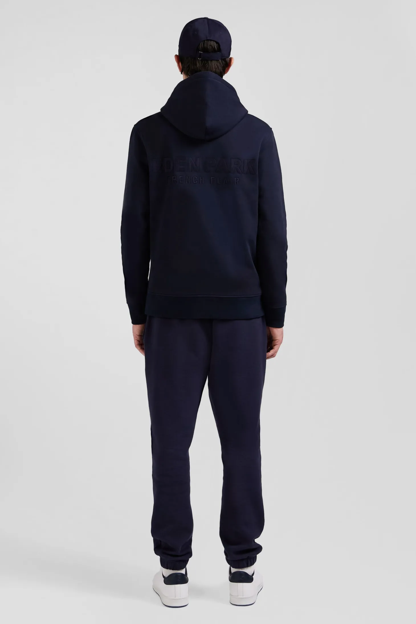 Sweatshirt à capuche en molleton bleu marine broderie Eden Park coupe Regular