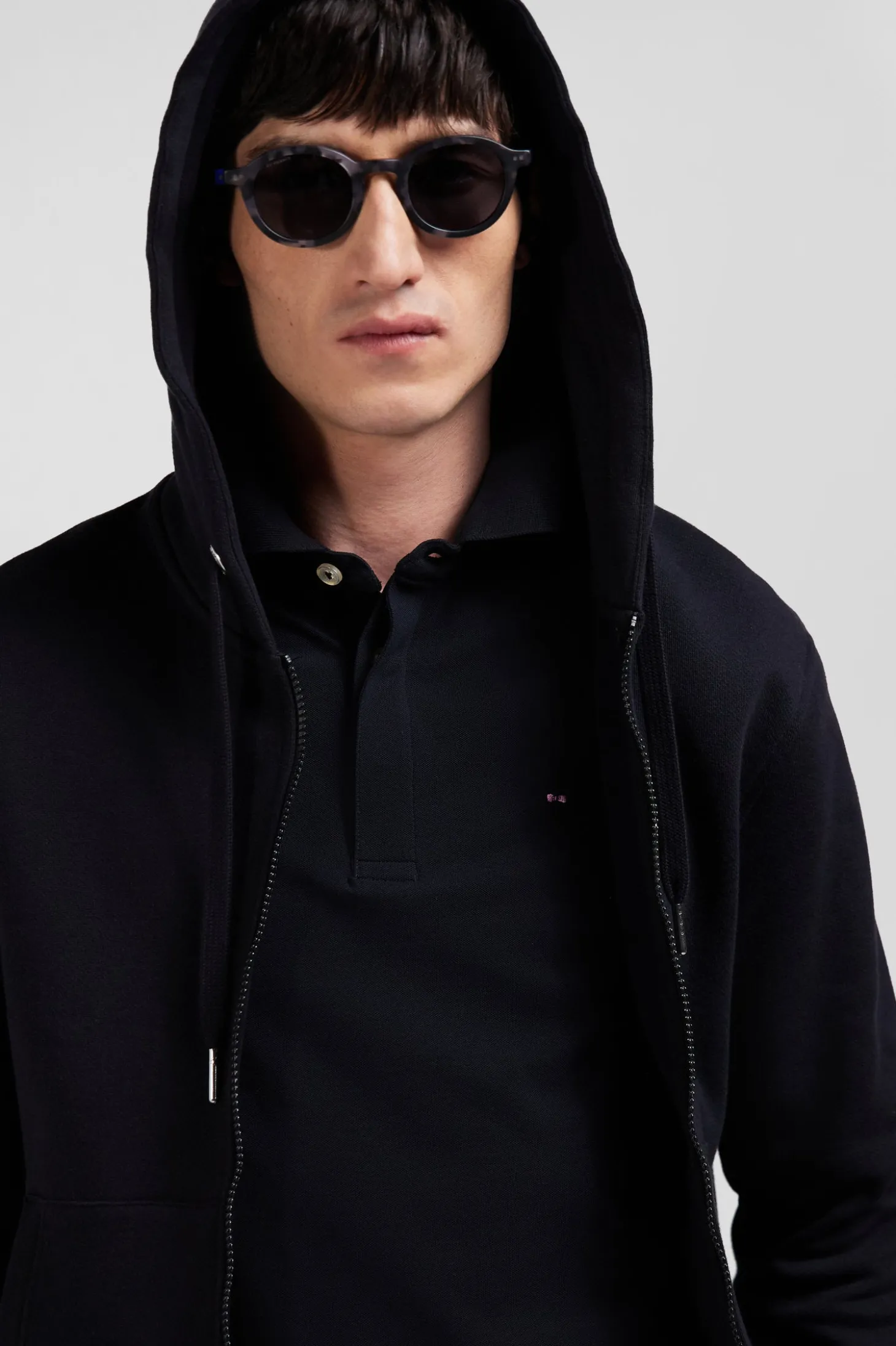 Sweatshirt zippé à capuche en molleton coton noir coupe Regular