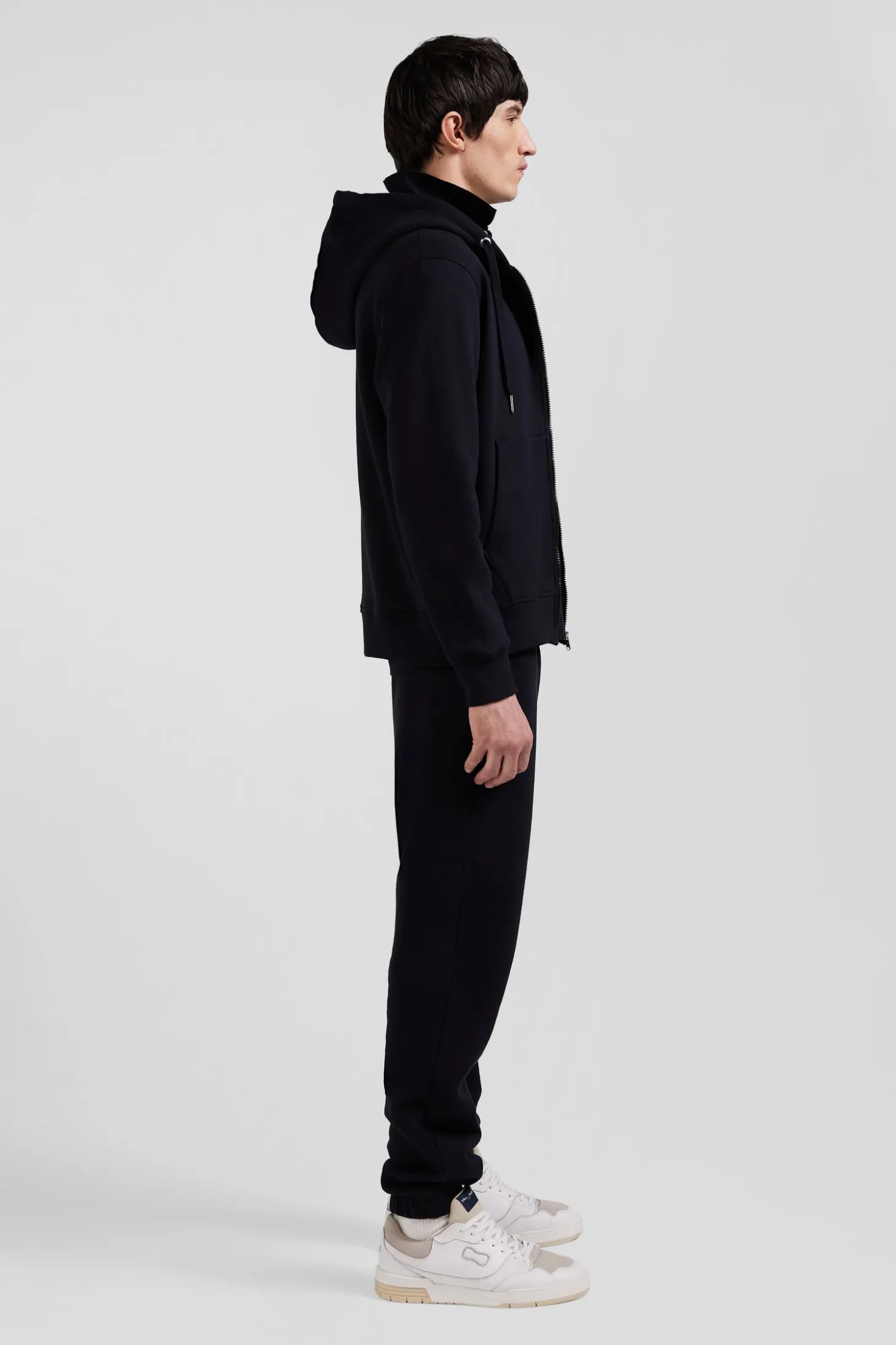 Sweatshirt zippé à capuche en molleton coton noir coupe Regular