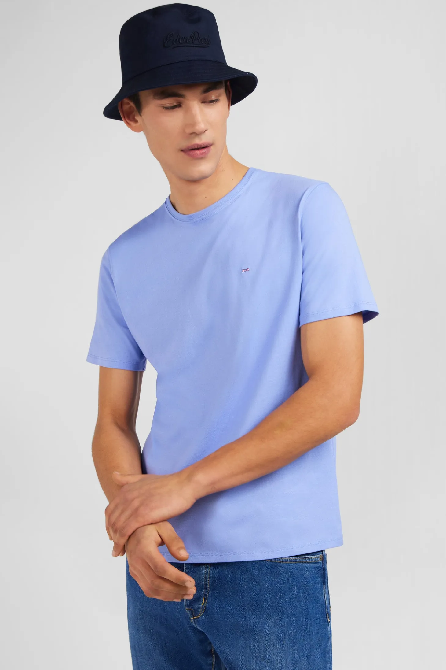 T-shirt bleu col rond à manches courtes