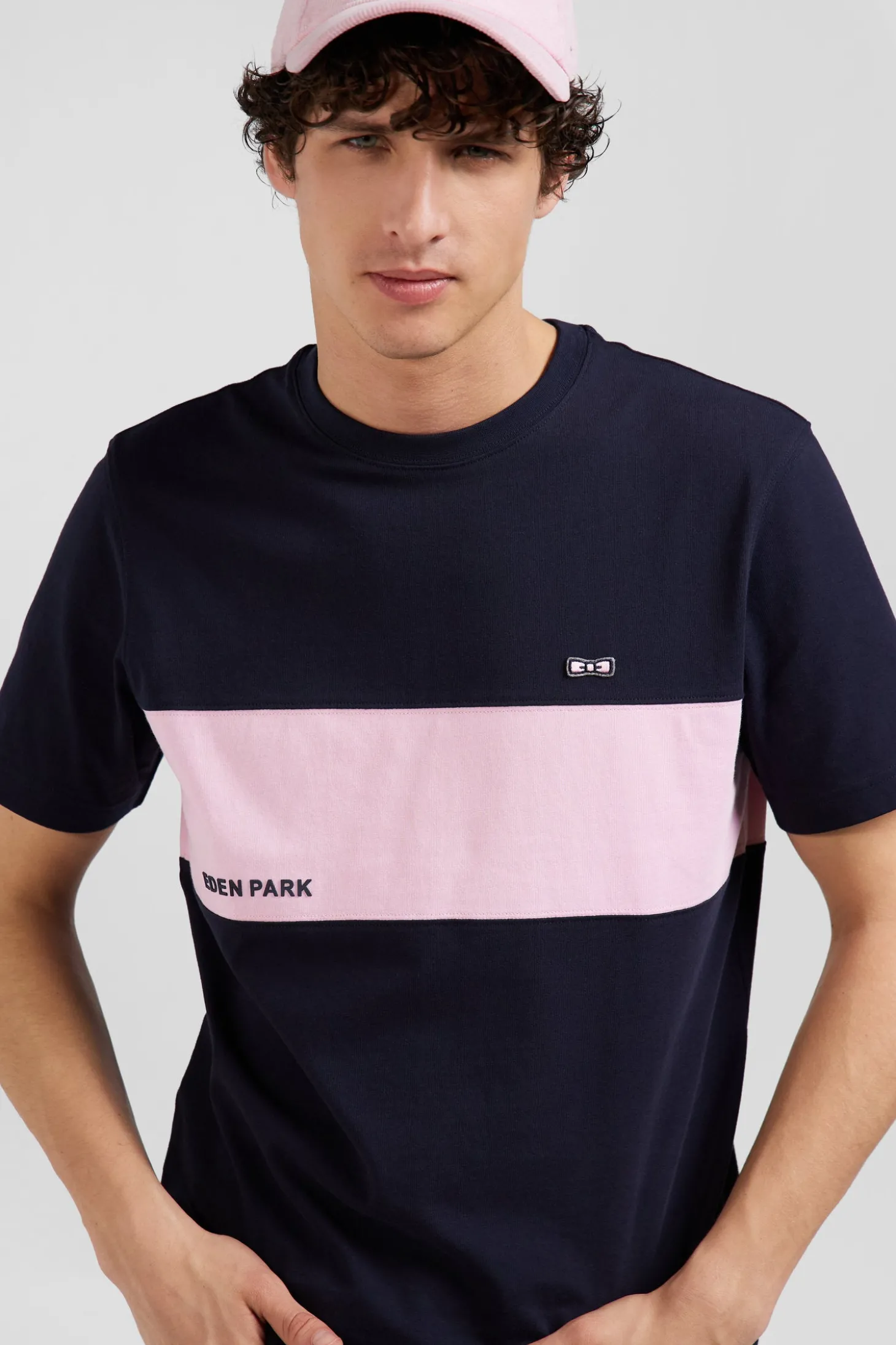 T-shirt manches courtes bicolore en coton bleu marine et rose coupe Regular
