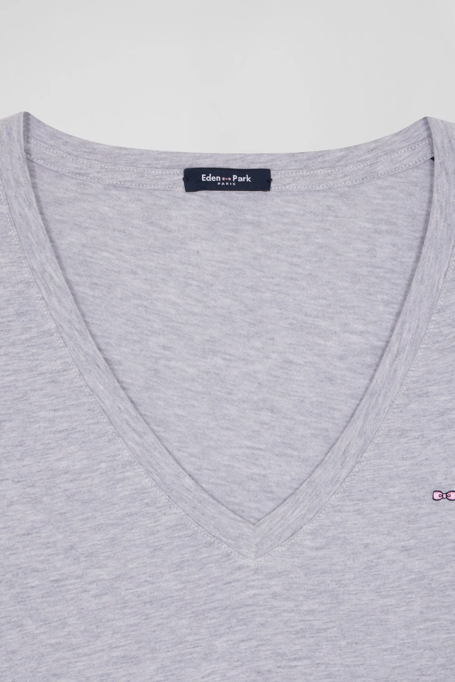 T-shirt manches courtes col V en coton gris coupe Regular