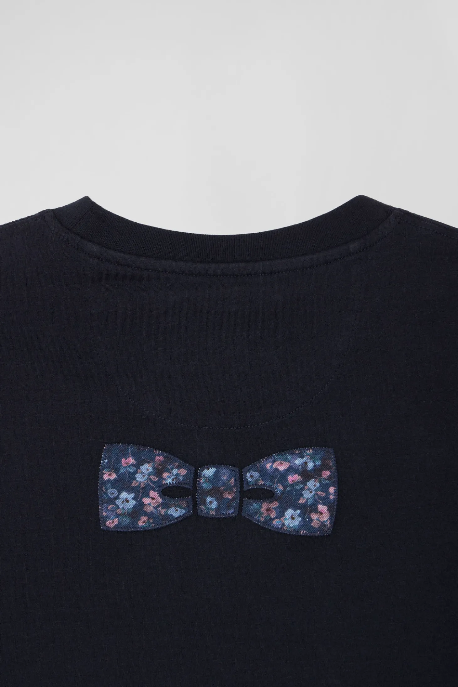 T-shirt manches courtes en coton bleu marine patch dos coupe Regular